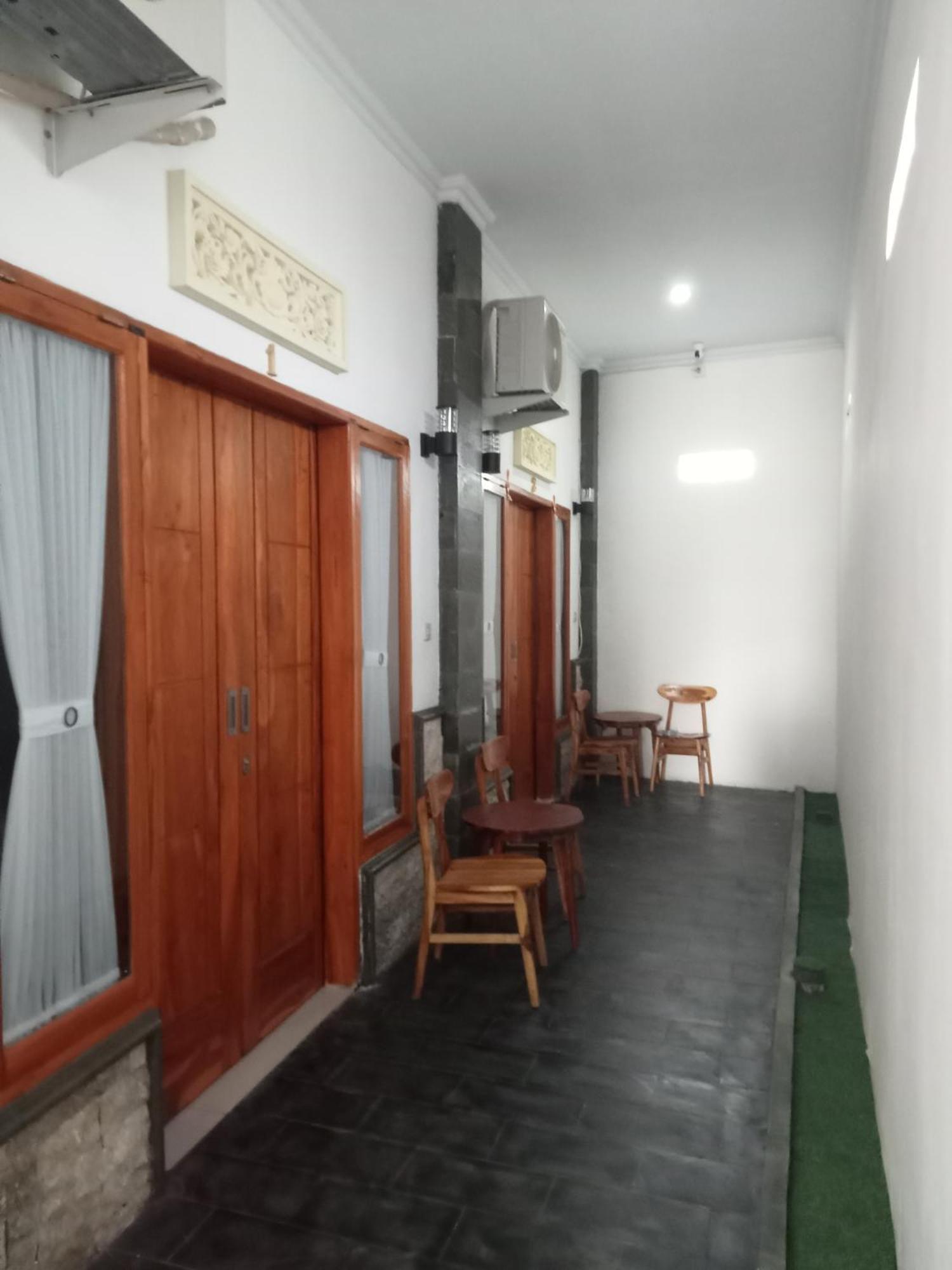 فندق D'Transit Batununggul المظهر الخارجي الصورة